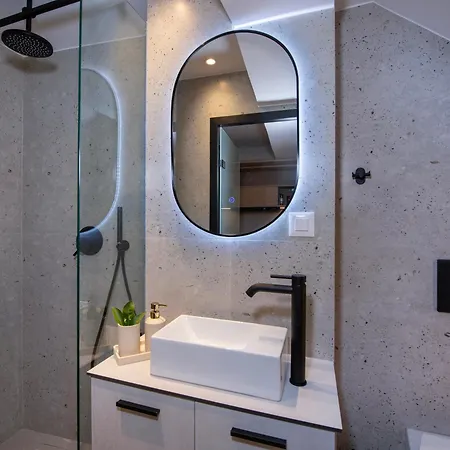 Bow Ground Floor Luxury Apt-in Chania Old Town! Apartmán