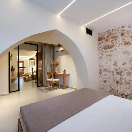 Bow Ground Floor Luxury Apt-in Chania Old Town! Διαμέρισμα *