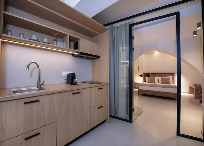 Bow Ground Floor Luxury Apt-in Chania Old Town! * Χανιά