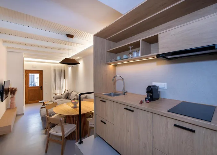 Bow Ground Floor Luxury Apt-in Chania Old Town!